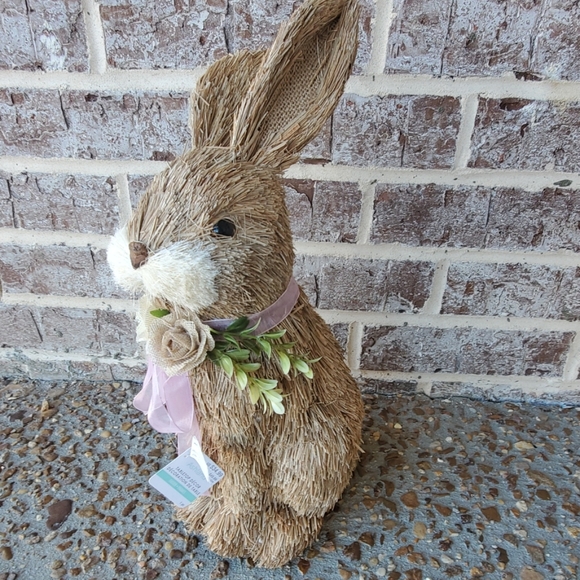 NWT EASTER BUNNY TABLETOP DECOR - Picture 3 of 7